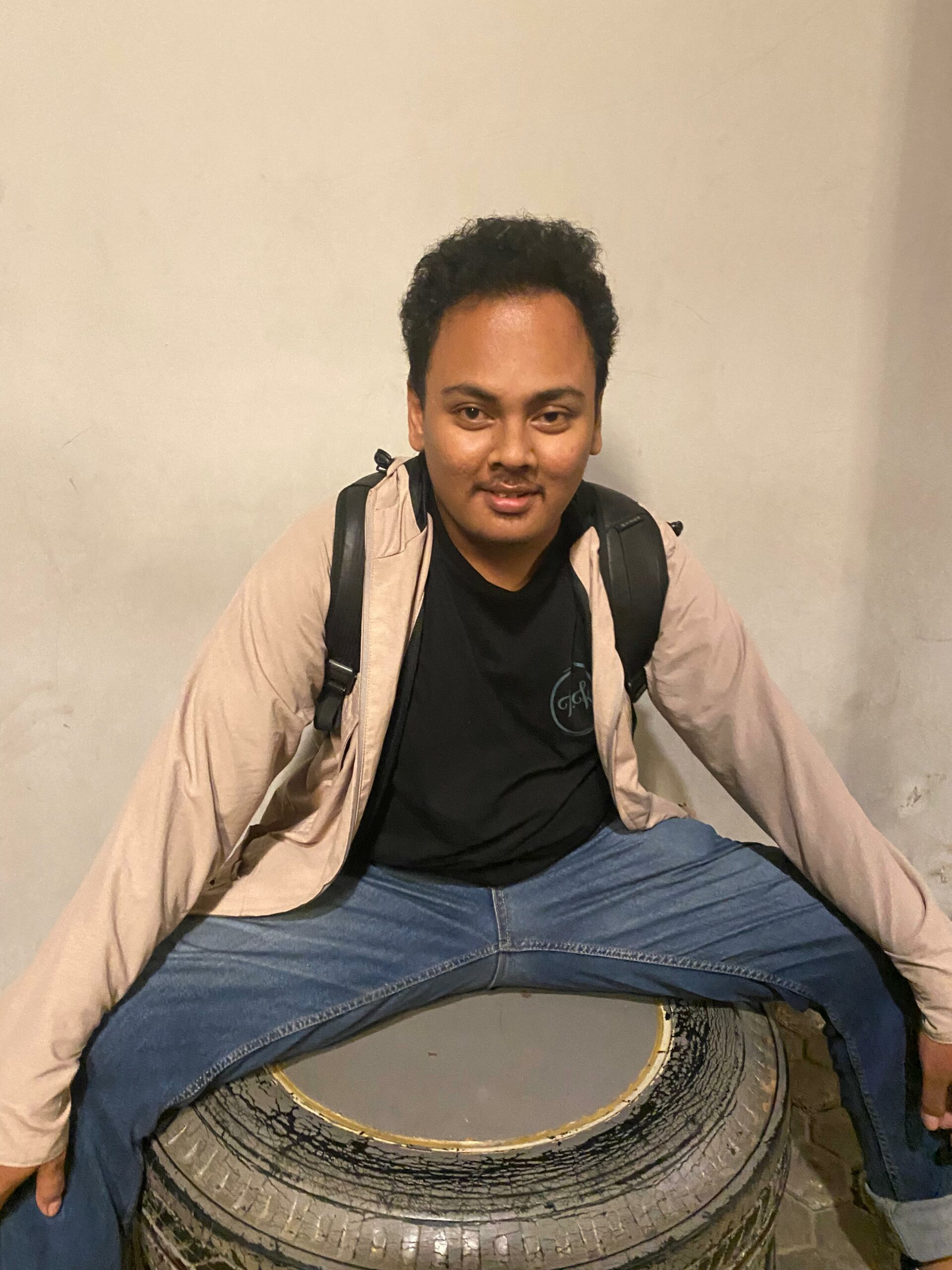 Narul, 25